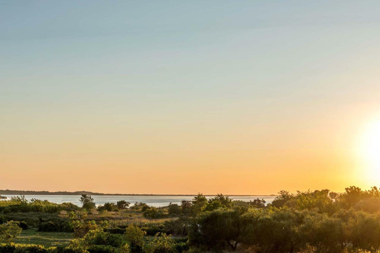 Villa Nissos Línia Екстериор снимка