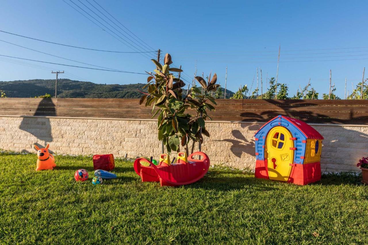 Villa Nissos Línia Екстериор снимка