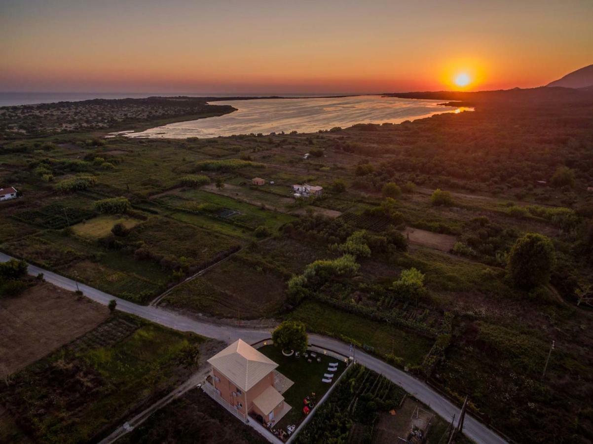 Villa Nissos Línia Екстериор снимка